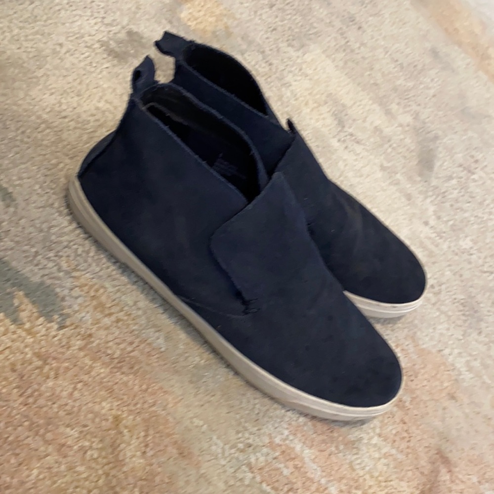 Dolce Vita suede slide ons